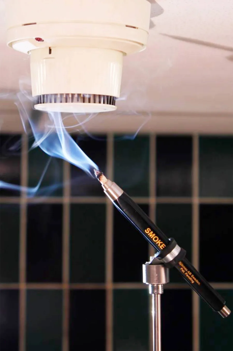 Smoke detector test with Smoke Pen